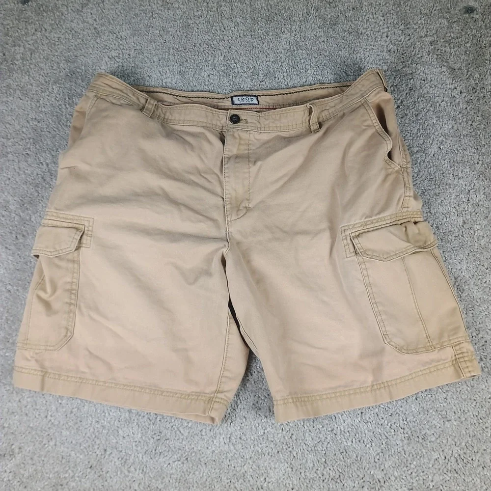 IZOD Mens Cargo Shorts Khaki Beige Cotton Casual Utility Size 42 Y2K Outdoor